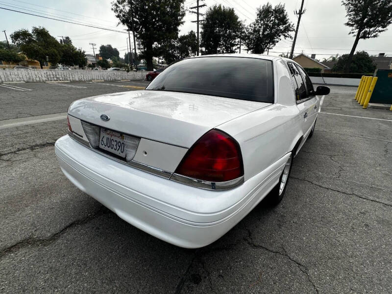 2000 Ford Crown Victoria LX