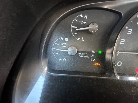 2005 Toyota Sequoia SR5