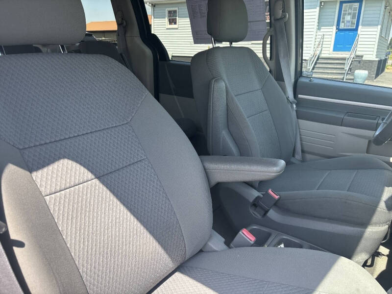 2010 Dodge Grand Caravan Hero