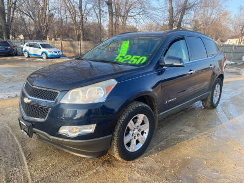 2009 Chevrolet Traverse for sale at Northwoods Auto & Truck Sales in Machesney Park IL