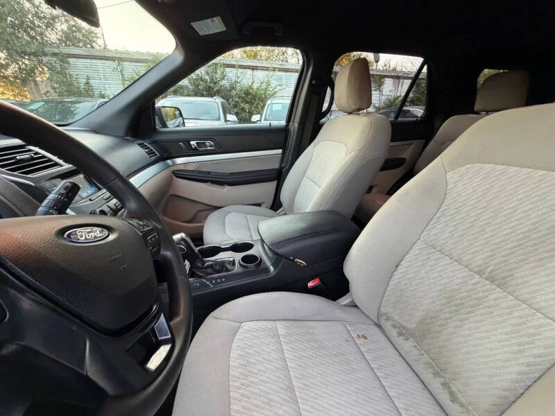 2018 Ford Explorer