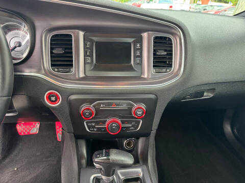 2016 Dodge Charger SE