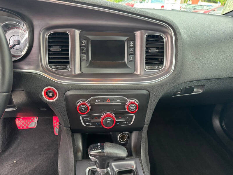 2016 Dodge Charger SE