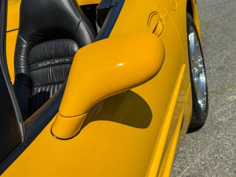 2004 Chevrolet Corvette