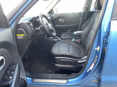 2016 Kia Soul +