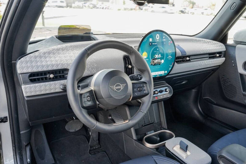 2025 MINI Hardtop 2 Door Cooper S Signature Trim