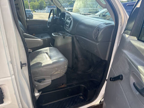 2005 Ford E-Series E-250