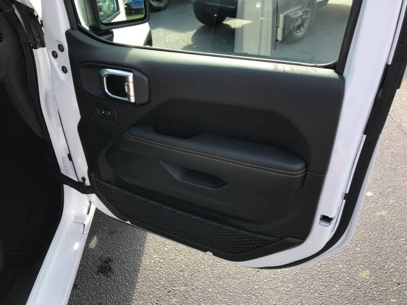 2026 Jeep Gladiator Sahara
