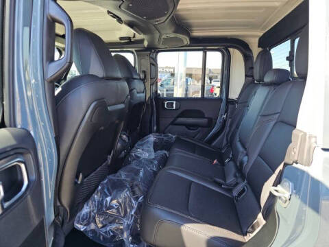 2025 Jeep Gladiator High Tide