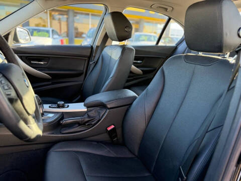 2015 BMW 3 Series 320i