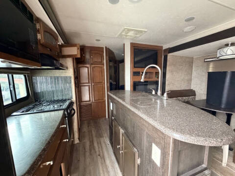 2017 Coachmen RV Freedom Express