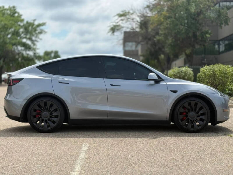 2025 Tesla Model Y Performance
