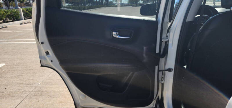 2020 Jeep Compass Sun and Safety Edition