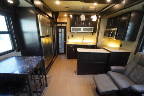 2016 Dutchmen Voltage 3970