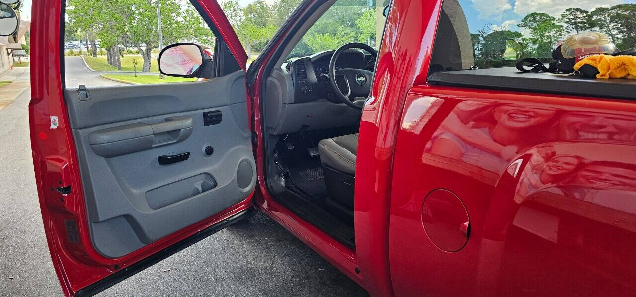 2007 Chevrolet Silverado 1500 for sale at FLORIDA CORVETTE EXCHANGE LLC in Hudson, FL