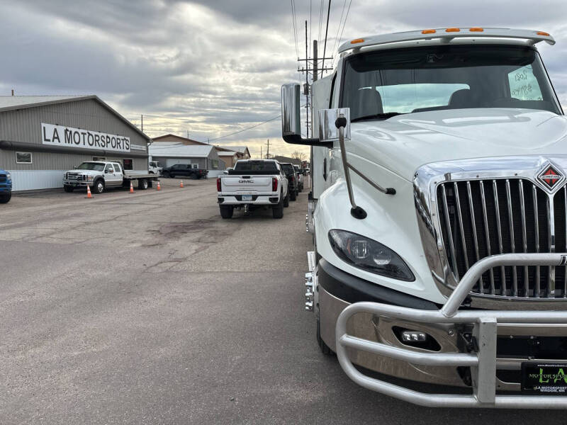 2021 International RH613