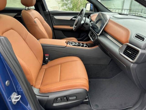 2025 VinFast VF8 Plus