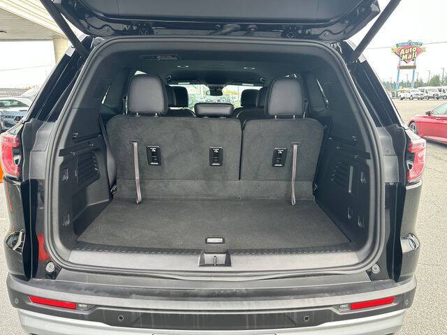 2024 GMC Acadia Elevation