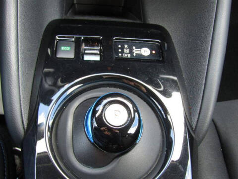 2022 Nissan LEAF SV