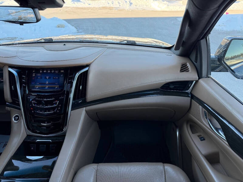 2019 Cadillac Escalade ESV Platinum