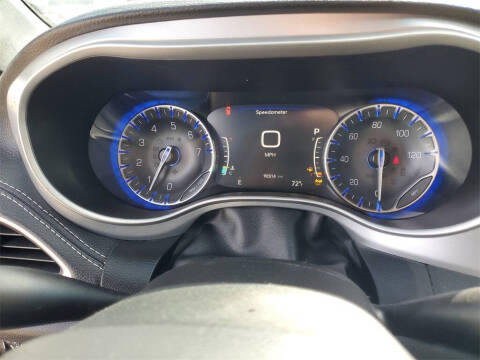 2024 Chrysler Pacifica Touring