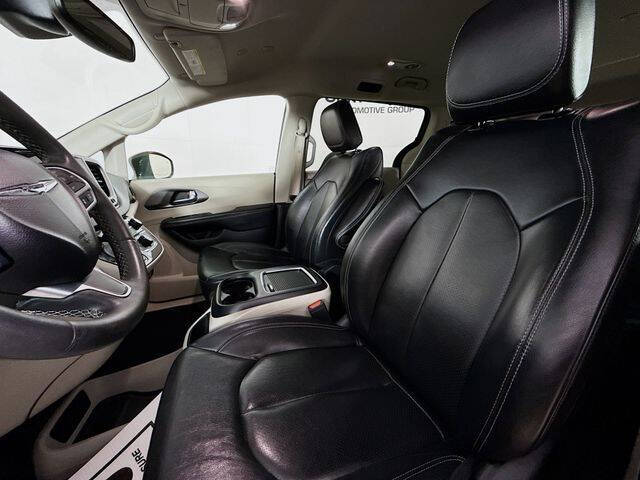 2022 Chrysler Pacifica Touring L