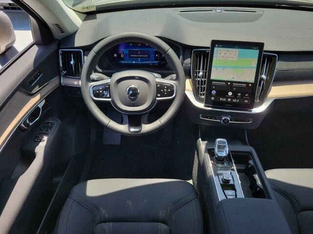 2026 Volvo XC90 B5 Plus 7P