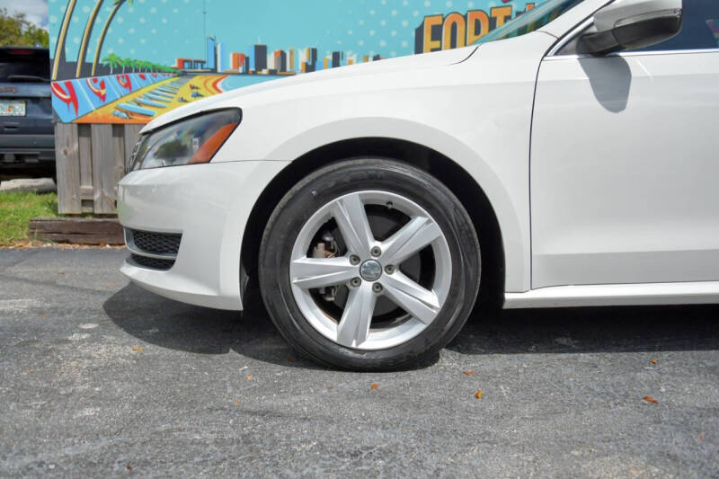 2014 Volkswagen Passat 1.8T SE