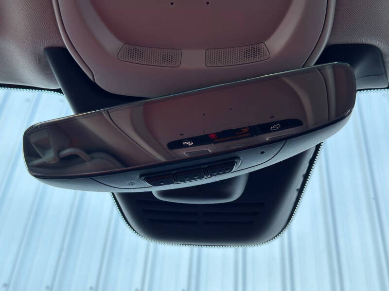 2024 Volvo XC90 Recharge T8 Ultimate Bright Theme 7P