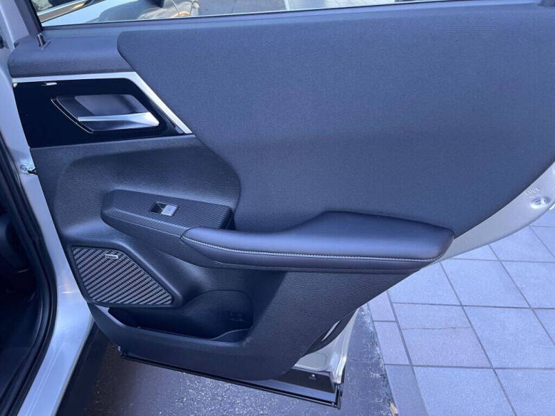 2026 Mitsubishi Outlander ES