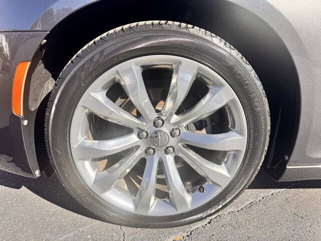 2019 Chrysler 300 Limited