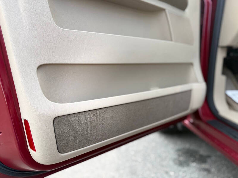 2005 Mercury Monterey Luxury