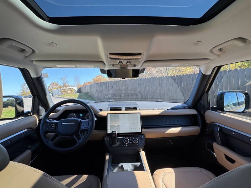 2026 Land Rover Defender 110 P300 S