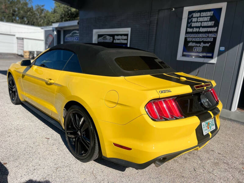 2015 Ford Mustang EcoBoost Premium photo 3