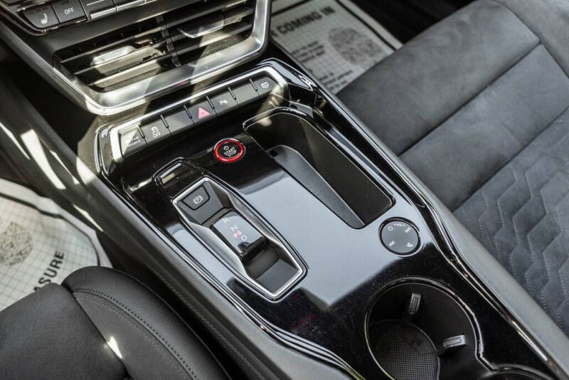 2022 Audi e-tron GT quattro Premium Plus