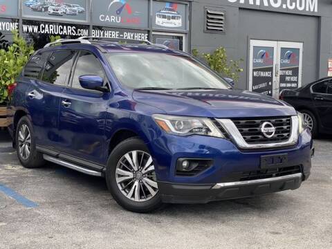 2019 Nissan Pathfinder for sale at CARUCARS LLC in Miami FL