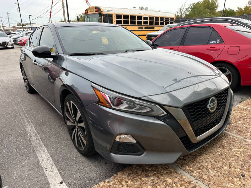 2020 Nissan Altima SR