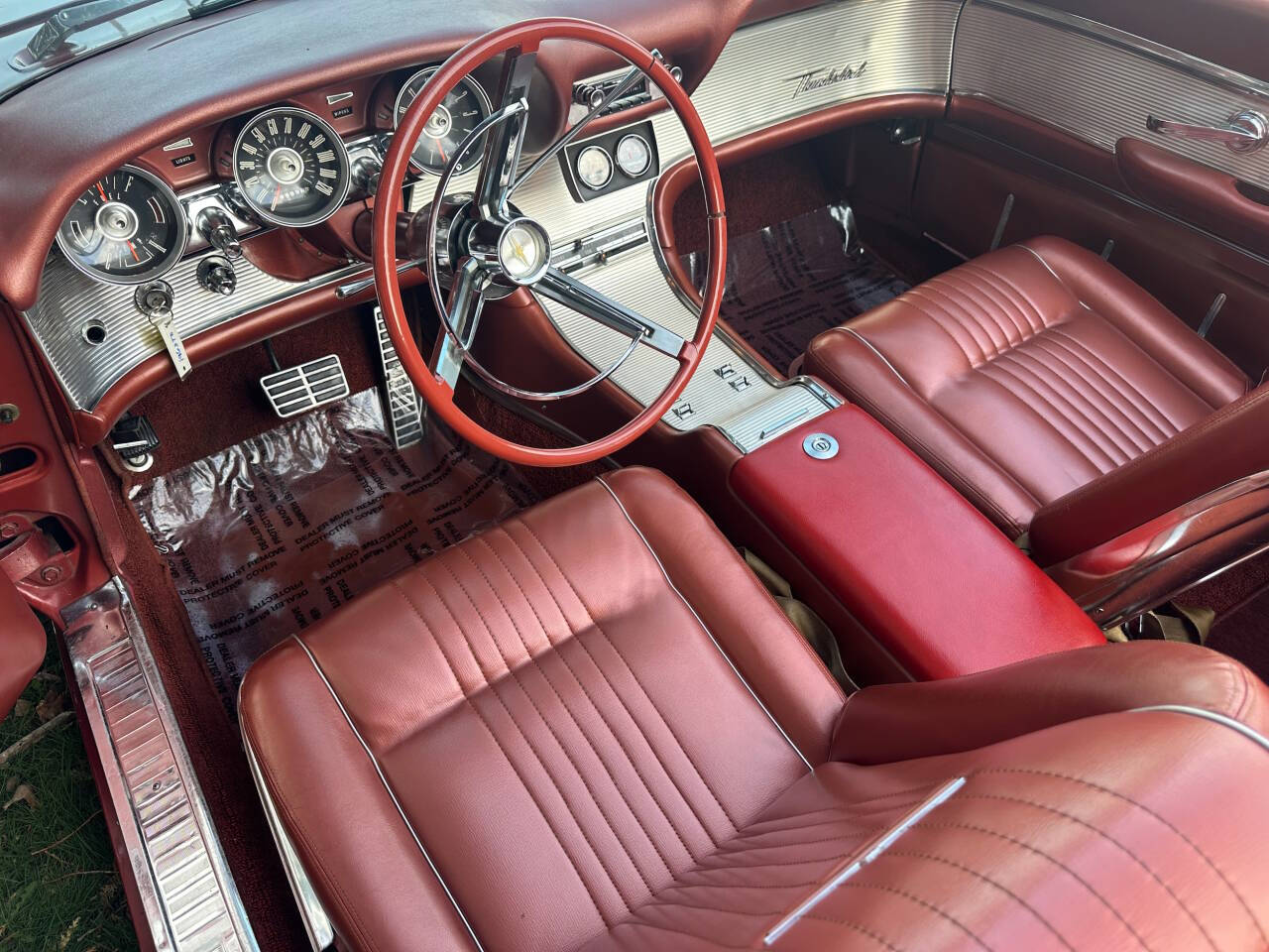 1963 Ford Thunderbird 28
