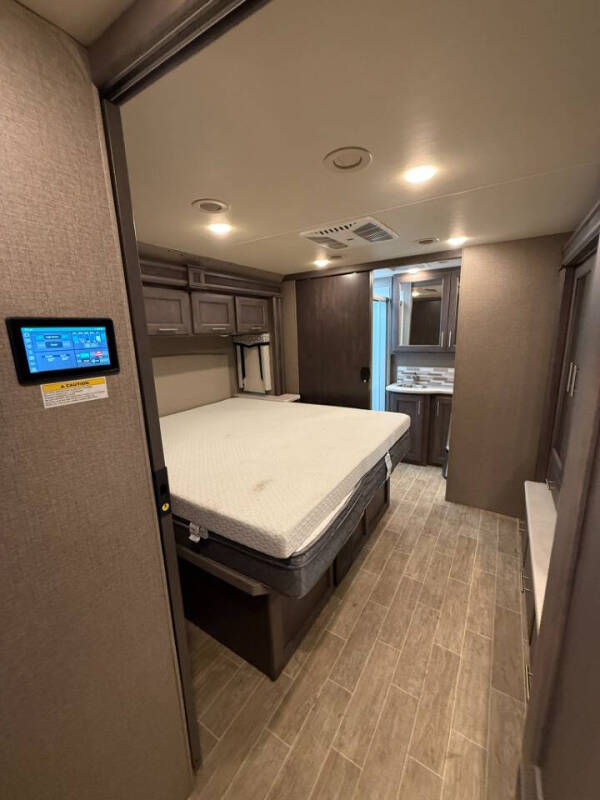 2021 Thor Motor Coach Omni