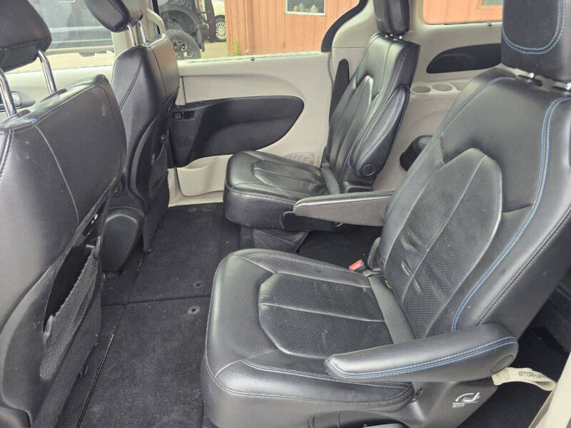 2021 Chrysler Pacifica Touring L
