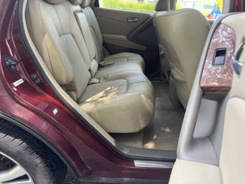 2009 Nissan Murano LE