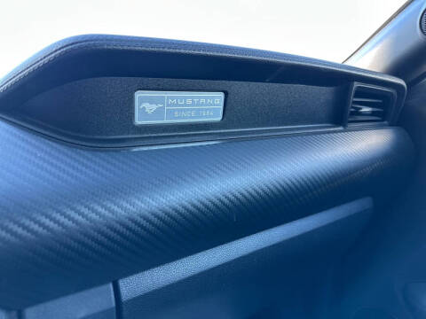 2016 Ford Mustang V6