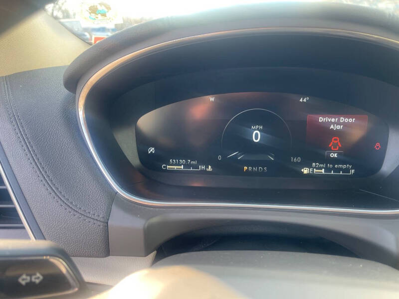 2019 Lincoln Nautilus Select