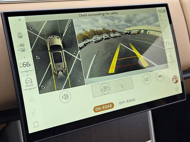 2025 Land Rover Range Rover P400 SE LWB