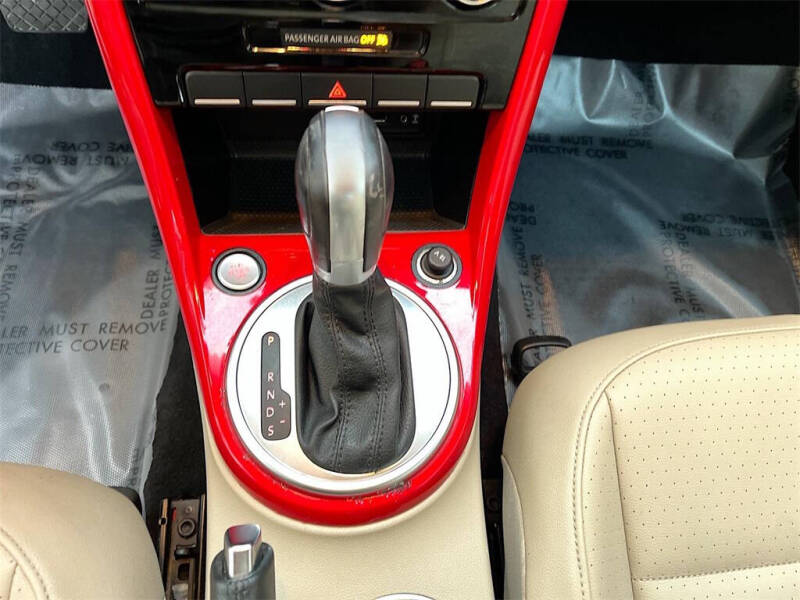 2019 Volkswagen Beetle 2.0T SE