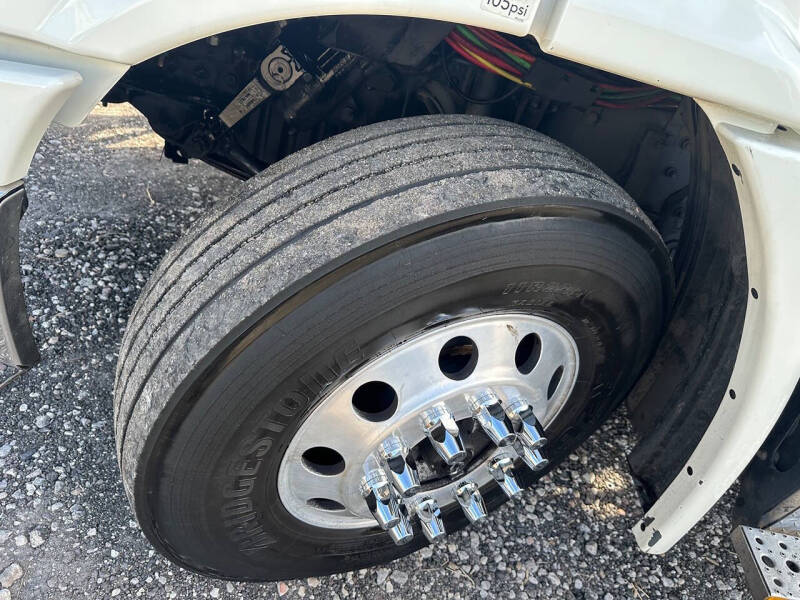 2017 Freightliner Cascadia