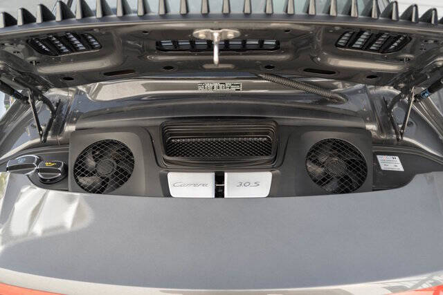 2017 Porsche 911 Carrera 4S