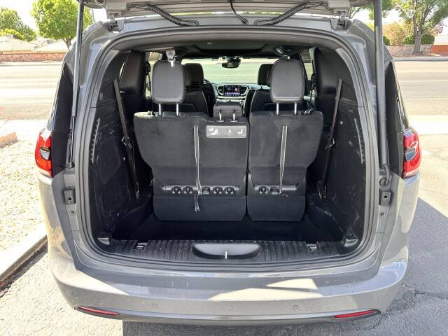 2021 Chrysler Pacifica Touring L