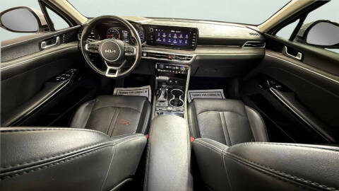 2022 Kia K5 EX