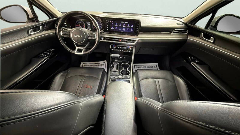 2022 Kia K5 EX